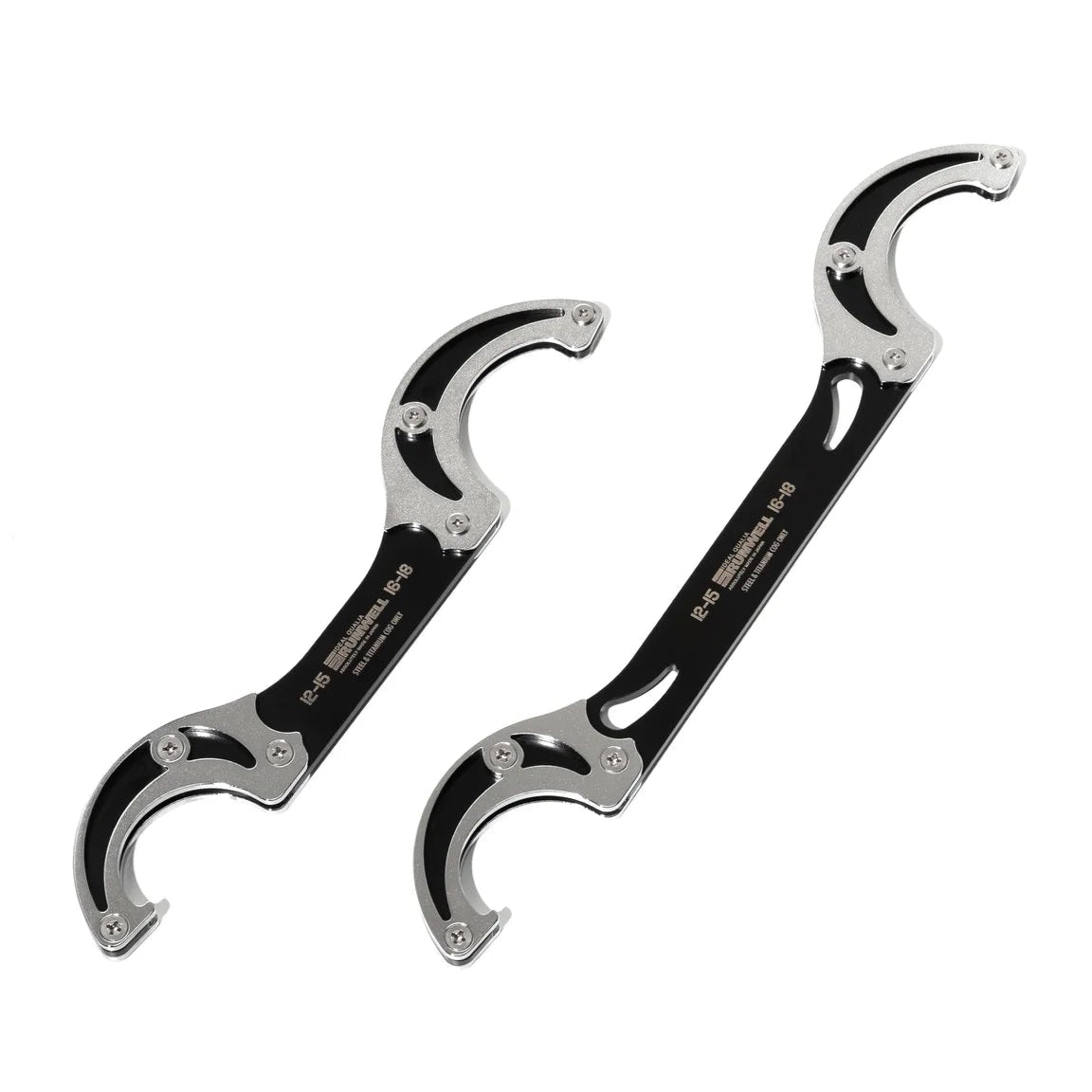 Side by side tool length comparison between the COG1218LS (short, left side) and the original COG1218L (Left, original) cog & lockring incredibly useful tool by Runwell Japan
