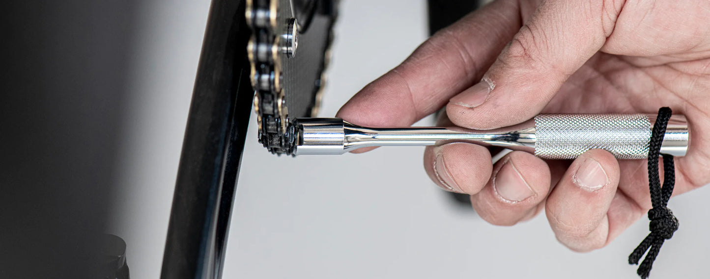 Stailess chain nut checker tool by runwell, with magnet tip and knurdled handle