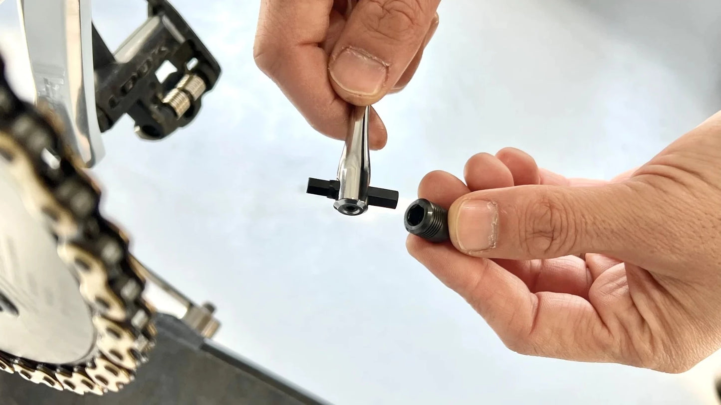 Chainring bolt tool, track cycling, by Runwell