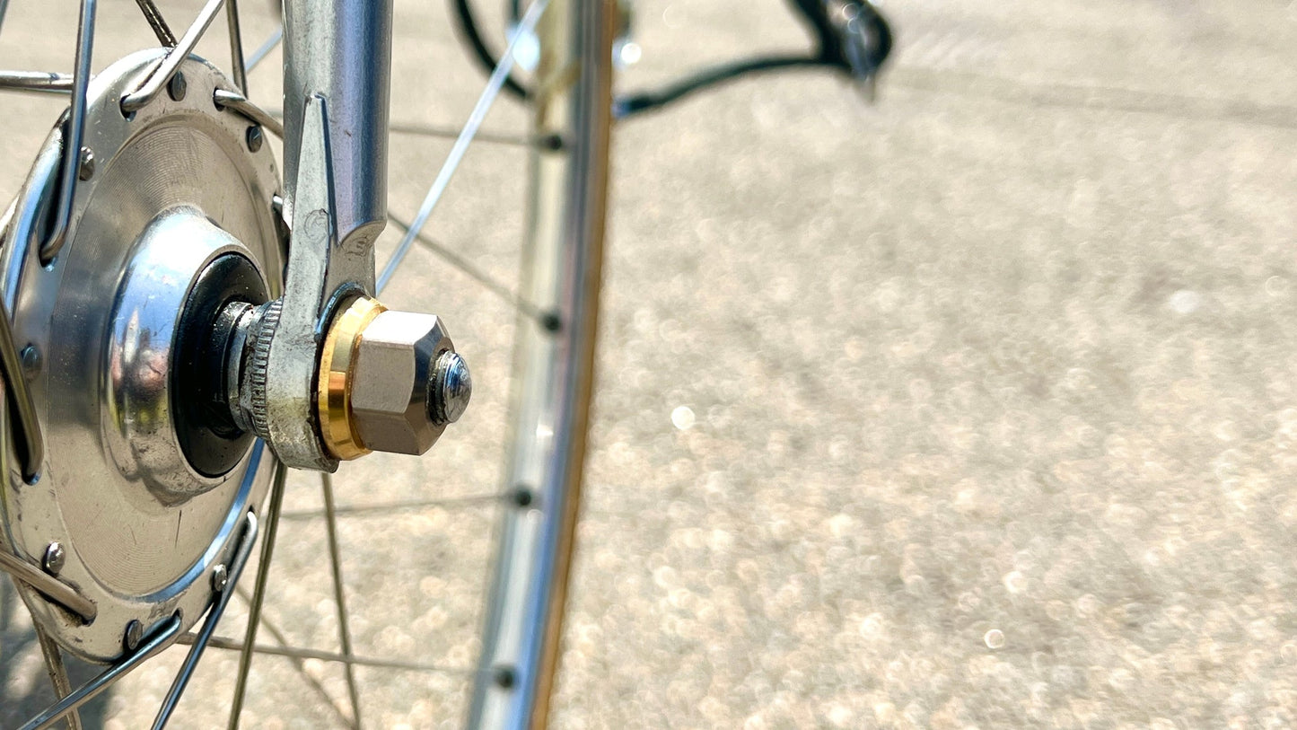 ELITE HUB NUT by Runwell - Silver/Gold