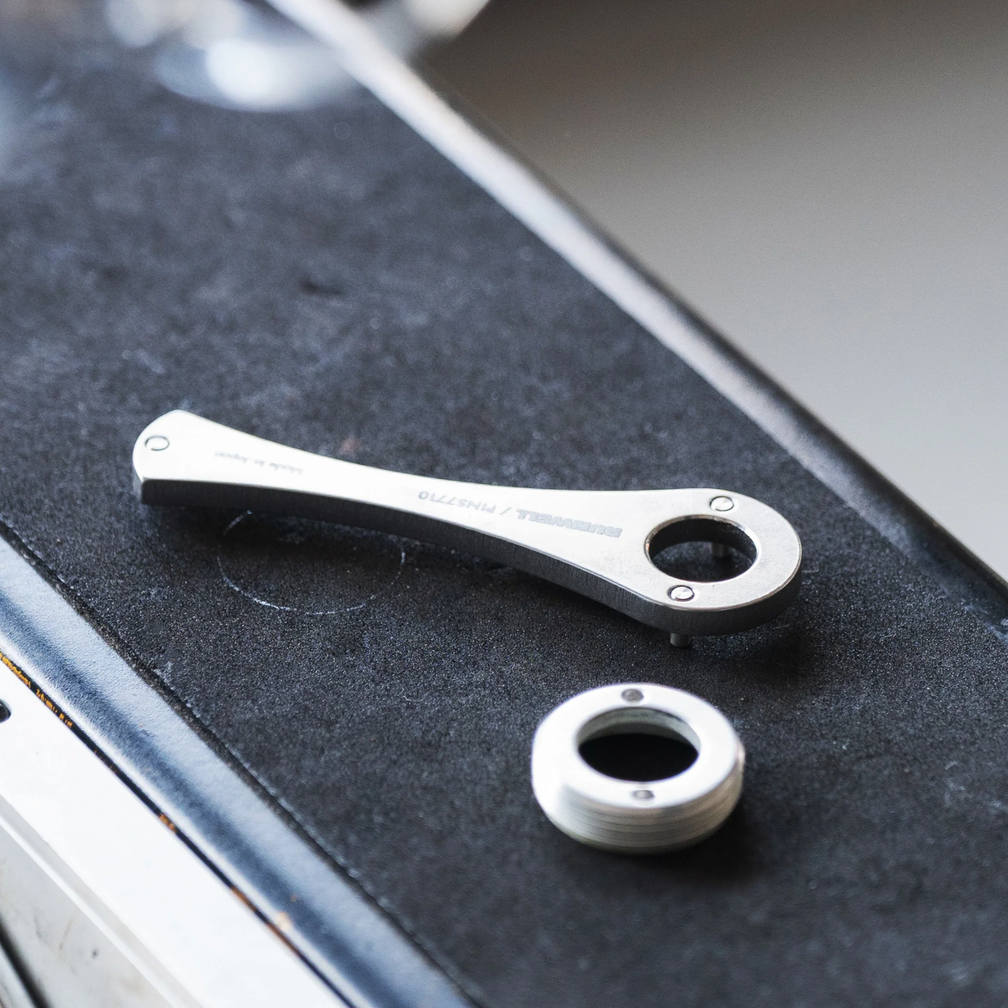 PINS7710 Crank Cap Remover by Runwell