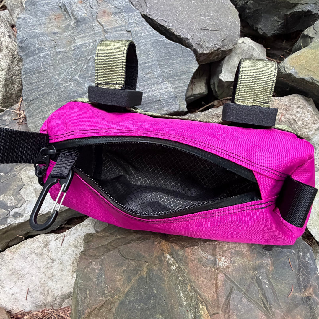Turbo Synthé Handlebar bag by Yamaska Designs